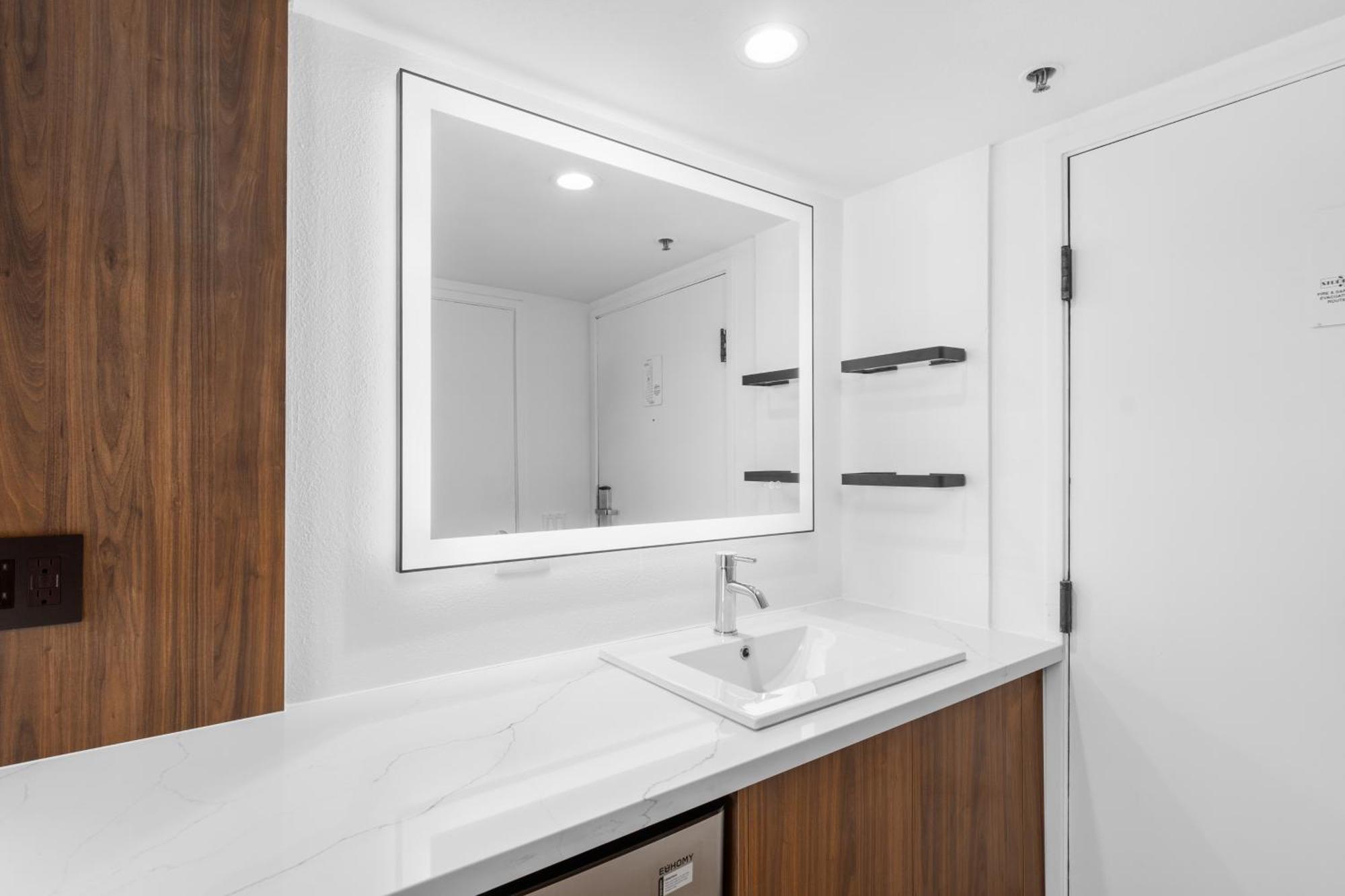 Uptown Inn - Limited Service Apart-Hotel San Diego Bagian luar foto
