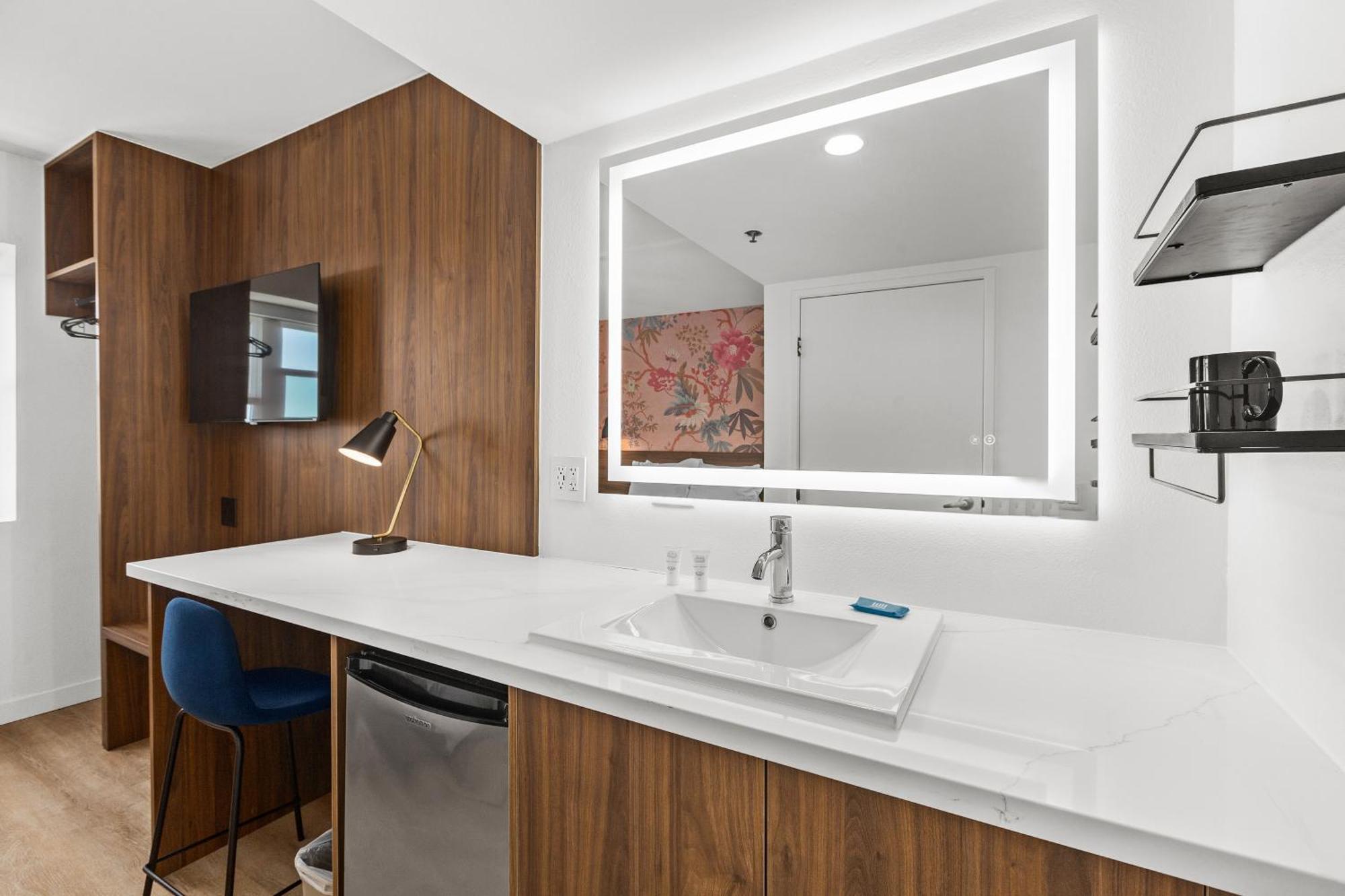 Uptown Inn - Limited Service Apart-Hotel San Diego Bagian luar foto